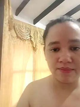 Snapshot of almacalida chatting on 02/23/26, 12:02 almacalida online show from 02/23/26, 12:02