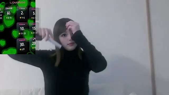 Snapshot of chanri_ chatting on 02/21/26, 12:17 chanri online show from 02/21/26, 12:17