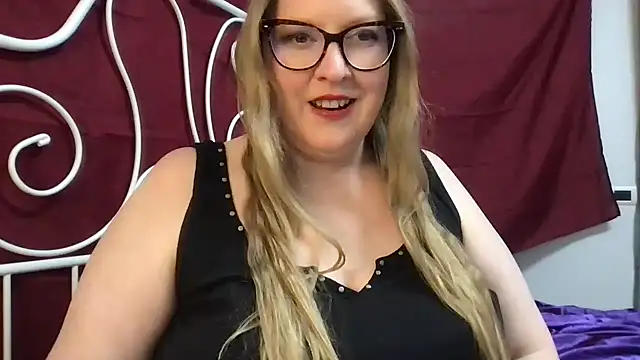 Snapshot of MissCharlotteXx chatting on 02/27/26, 05:24 MissCharlotteXx online show from 02/27/26, 05:24