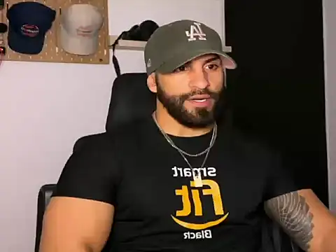 Snapshot of SamDornan51 chatting on 02/10/26, 12:26 SamDornan51 online show from 02/10/26, 12:26