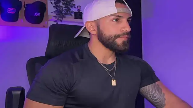 SamDornan51 online show from 03/18/26, 04:15