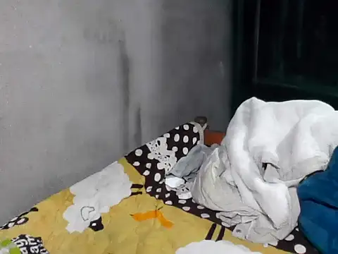 Slutty 18 online show from 05/08/26, 02:55