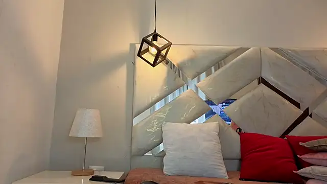 karlaa megan online show from 04/14/26, 06:58