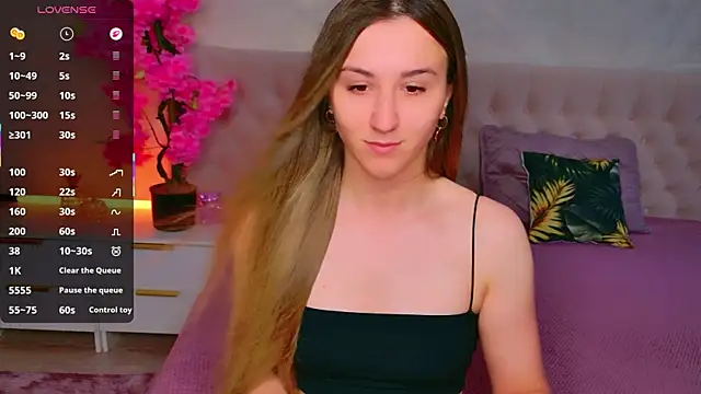 JasminUqueen online show from 06/08/26, 01:20