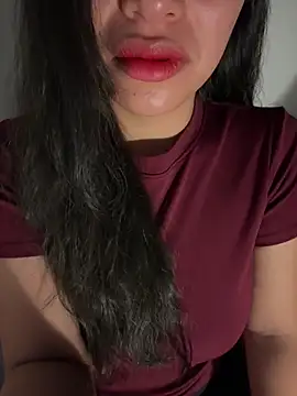 Snapshot of QuynhAnh_2k1 chatting on 02/22/26, 09:24 QuynhAnh 2k1 online show from 02/22/26, 09:24