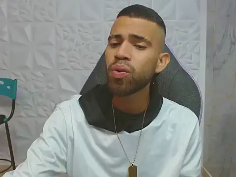 Snapshot of chacorta_ chatting on 02/21/26, 01:01 chacorta online show from 02/21/26, 01:01