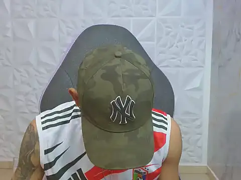 Snapshot of chacorta_ chatting on 03/15/26, 02:45 chacorta online show from 03/15/26, 02:45