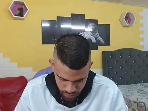 Snapshot of chacorta_ chatting on 03/21/26, 01:16 chacorta online show from 03/21/26, 01:16