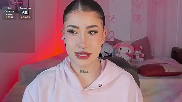 Snapshot of Tamara_uwu chatting on 02/19/26, 10:17 Tamara uwu online show from 02/19/26, 10:17