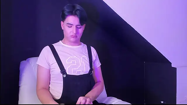 Snapshot of noahWolff_ chatting on 02/09/26, 09:19 noahWolff online show from 02/09/26, 09:19