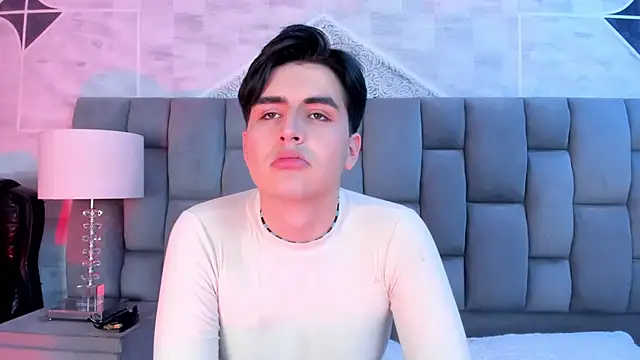 Snapshot of noahWolff_ chatting on 02/24/26, 04:43 noahWolff online show from 02/24/26, 04:43