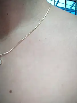 Snapshot of cynliu chatting on 02/18/26, 11:01 cynliu online show from 02/18/26, 11:01