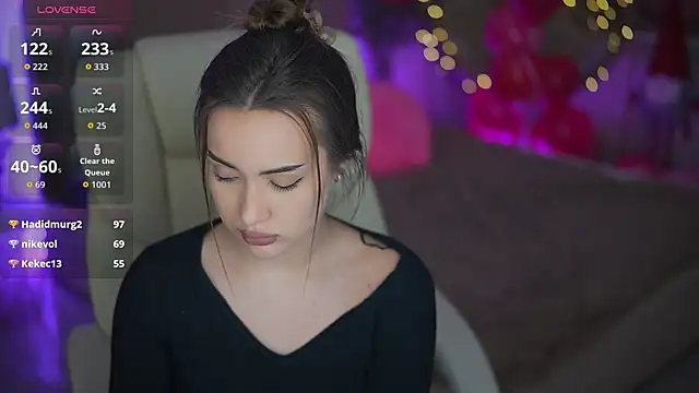 OliviaMoore  online show from 02/17/26, 06:47