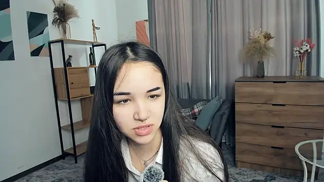 AvantgardAlone online show from 02/11/26, 09:14