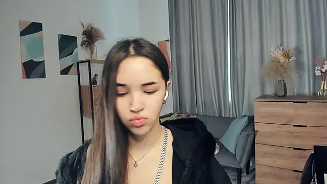 AvantgardAlone online show from 02/16/26, 08:32