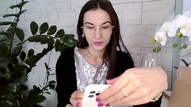 Snapshot of JuliaLovely chatting on 02/17/26, 02:35 JuliaLovely online show from 02/17/26, 02:35