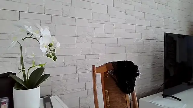 Snapshot of JuliaLovely chatting on 06/16/26, 02:09 JuliaLovely online show from 06/16/26, 02:09