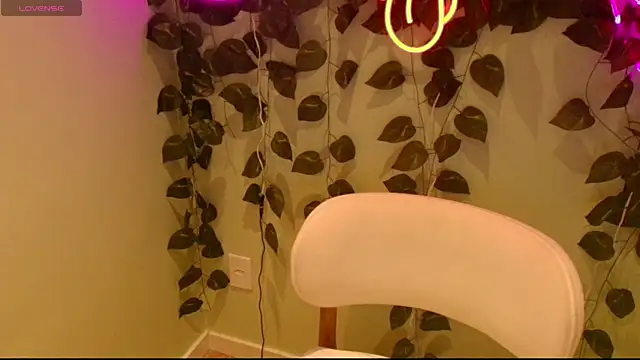 Susan Backer online show from 04/16/26, 11:44