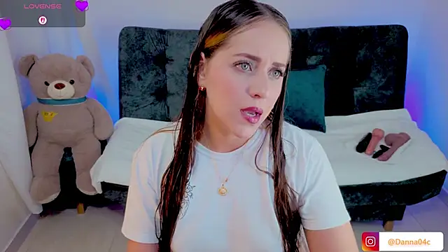 Snapshot of DannaCouper_ chatting on 03/27/26, 10:48 DannaCouper online show from 03/27/26, 10:48