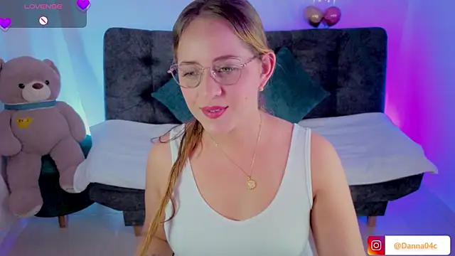 Snapshot of DannaCouper_ chatting on 04/11/26, 06:56 DannaCouper online show from 04/11/26, 06:56