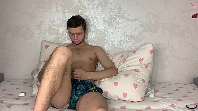 MoonBabyCouple online show from 05/18/26, 08:53