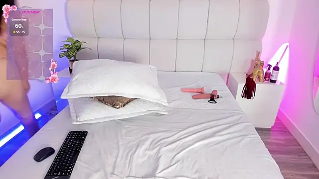 Snapshot of Dakota_Hills chatting on 02/19/26, 07:21 Dakota Hills online show from 02/19/26, 07:21