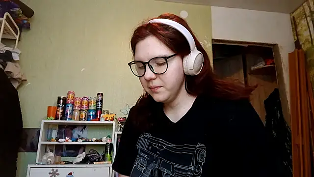 VannessaDillenbeck online show from 02/04/26, 08:09