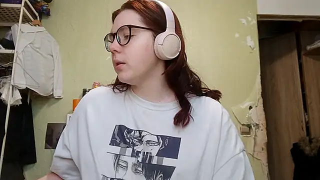 VannessaDillenbeck online show from 02/09/26, 07:45