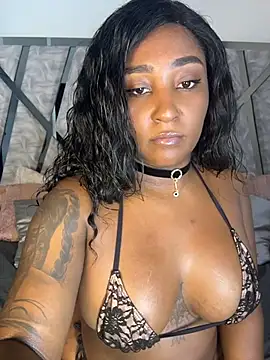 Snapshot of Denise_wolfe21 chatting on 02/02/26, 08:51 Denise wolfe21 online show from 02/02/26, 08:51