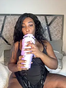 Snapshot of Denise_wolfe21 chatting on 02/05/26, 07:40 Denise wolfe21 online show from 02/05/26, 07:40