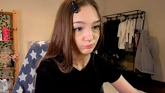 HoneyComfy online show from 04/03/26, 02:15