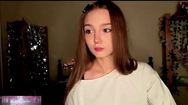 HoneyComfy online show from 05/23/26, 01:26