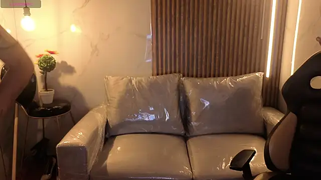 Snapshot of Perla_lovely_ chatting on 04/16/26, 12:50 Perla lovely online show from 04/16/26, 12:50