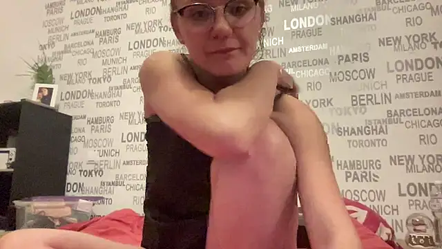 Snapshot of Ninafrisson chatting on 02/05/26, 10:47 Ninafrisson online show from 02/05/26, 10:47