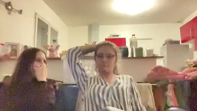 Snapshot of Ninafrisson chatting on 02/15/26, 11:01 Ninafrisson online show from 02/15/26, 11:01