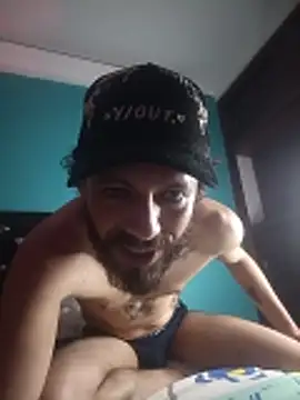 Snapshot of kauzZhomi chatting on 02/17/26, 11:22 kauzZhomi online show from 02/17/26, 11:22