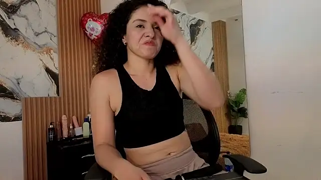 Snapshot of sky_love12 chatting on 02/27/26, 07:25 sky love12 online show from 02/27/26, 07:25