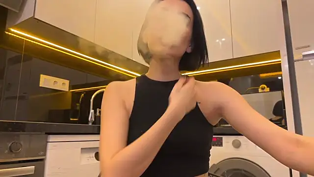 Snapshot of BlackFox_V chatting on 02/06/26, 10:24 BlackFox V online show from 02/06/26, 10:24