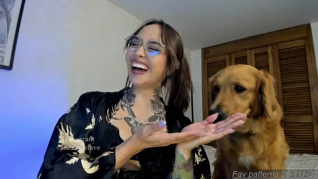 Vanessarte  online show from 05/15/26, 10:50
