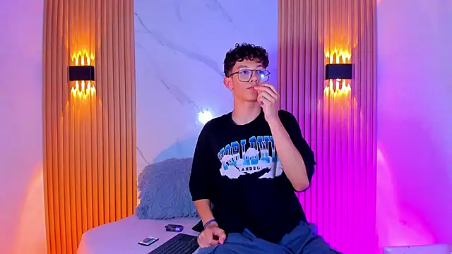 Christopher Hunter online show from 02/20/26, 07:58