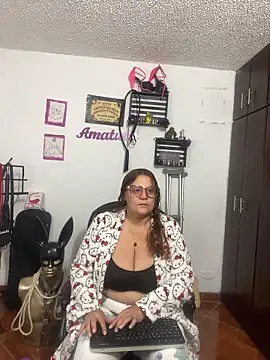 KimmyDark1 online show from 06/12/26, 04:22