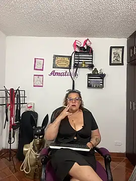 KimmyDark1 online show from 06/12/26, 09:35