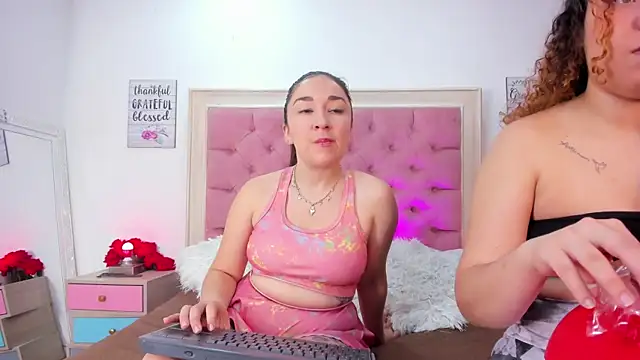 Snapshot of AmbarClarck chatting on 02/23/26, 12:02 AmbarClarck online show from 02/23/26, 12:02