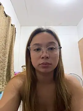 Snapshot of Wild_flower19 chatting on 03/14/26, 11:15 Wild flower19 online show from 03/14/26, 11:15