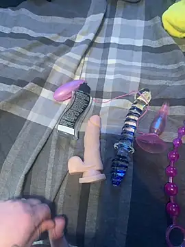 arcticman103 online show from 02/25/26, 07:34