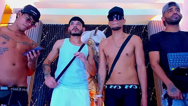 Snapshot of the_knights_of_the_night chatting on 02/05/26, 06:40 the knights of the night online show from 02/05/26, 06:40