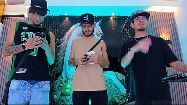 Snapshot of the_knights_of_the_night chatting on 02/21/26, 04:24 the knights of the night online show from 02/21/26, 04:24