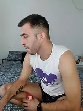 Snapshot of rubio009 chatting on 02/25/26, 11:09 rubio009 online show from 02/25/26, 11:09