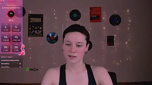 Snapshot of emi_fade chatting on 02/28/26, 10:05 emi fade online show from 02/28/26, 10:05