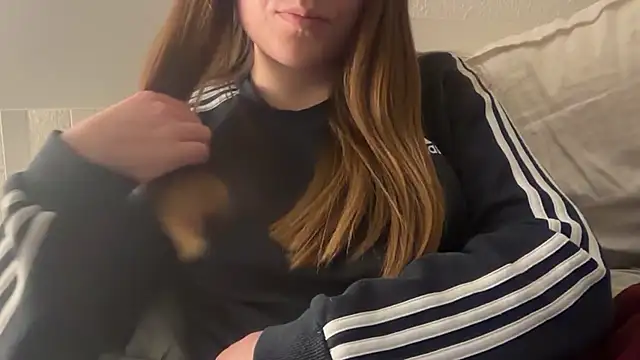 Snapshot of Lucyschickt chatting on 02/26/26, 05:45 Lucyschickt online show from 02/26/26, 05:45